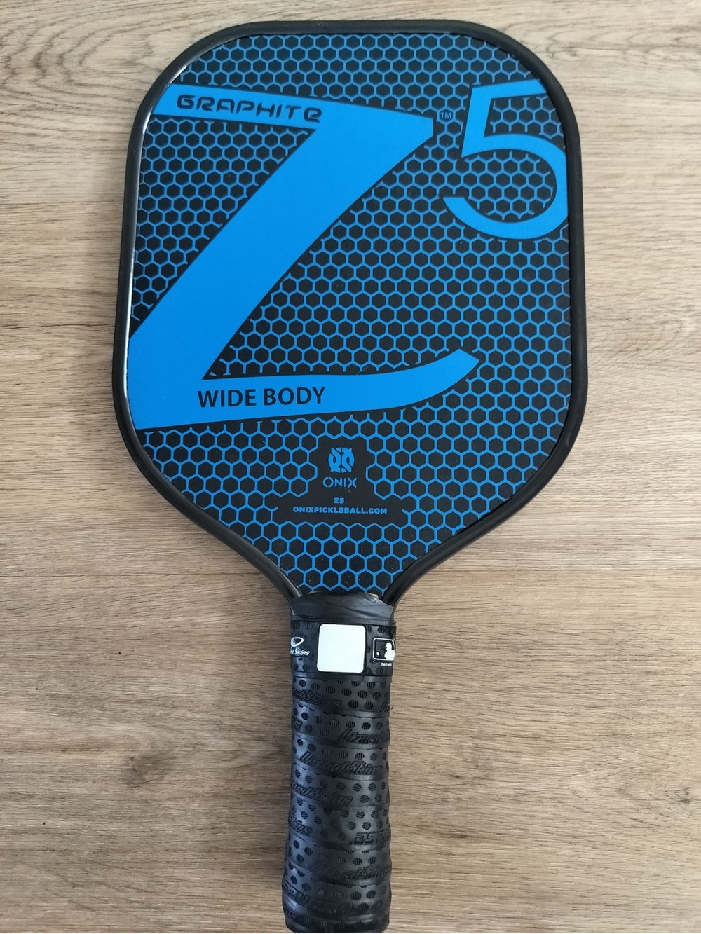 ONIX Graphite Z5 Pickleball Paddle Blue Wide Body USAPA Racket - Pristine